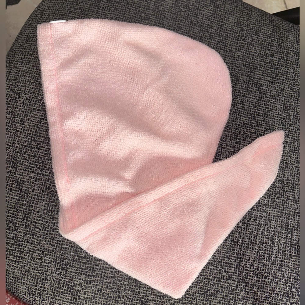Women’s Hair Wrap Towel (Button loop missing)